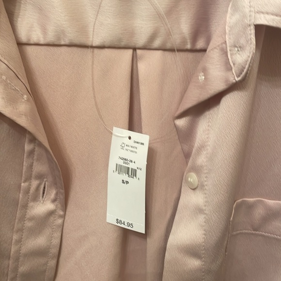 Woman’s Gap brand new with tags satin shirt in beautiful blush colour - Picture 3 of 4